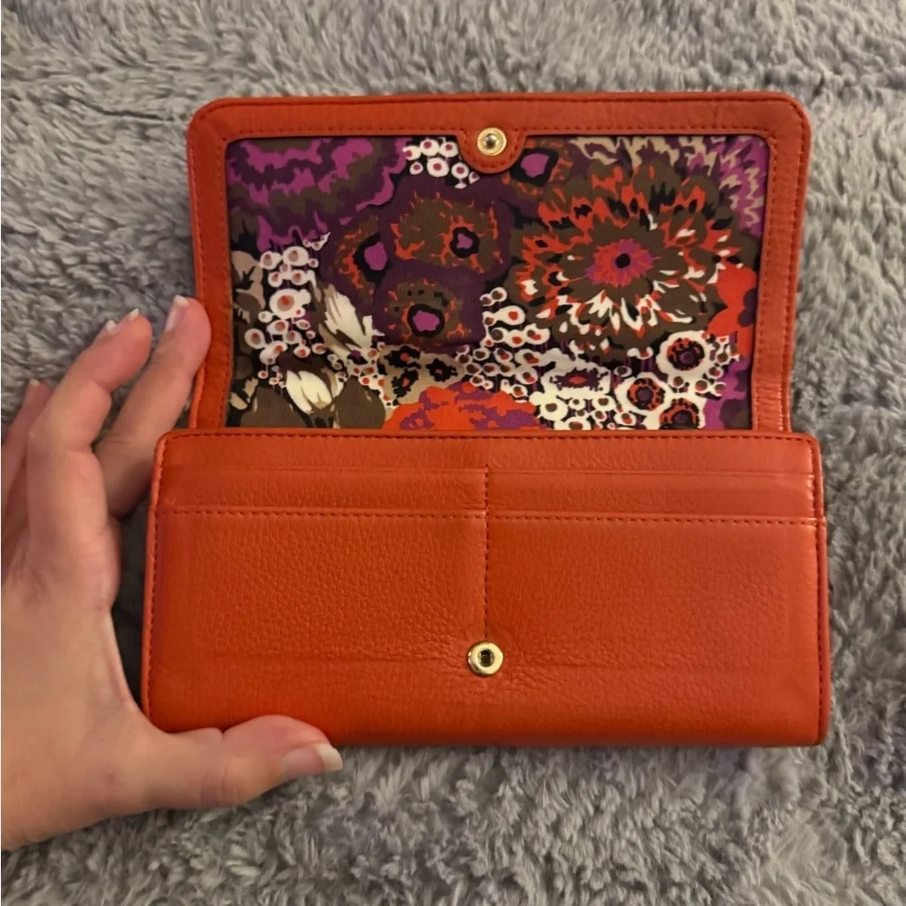 VERA BRADLEY Audrey Leather Quilted Orange Wallet - Picture 13 of 15